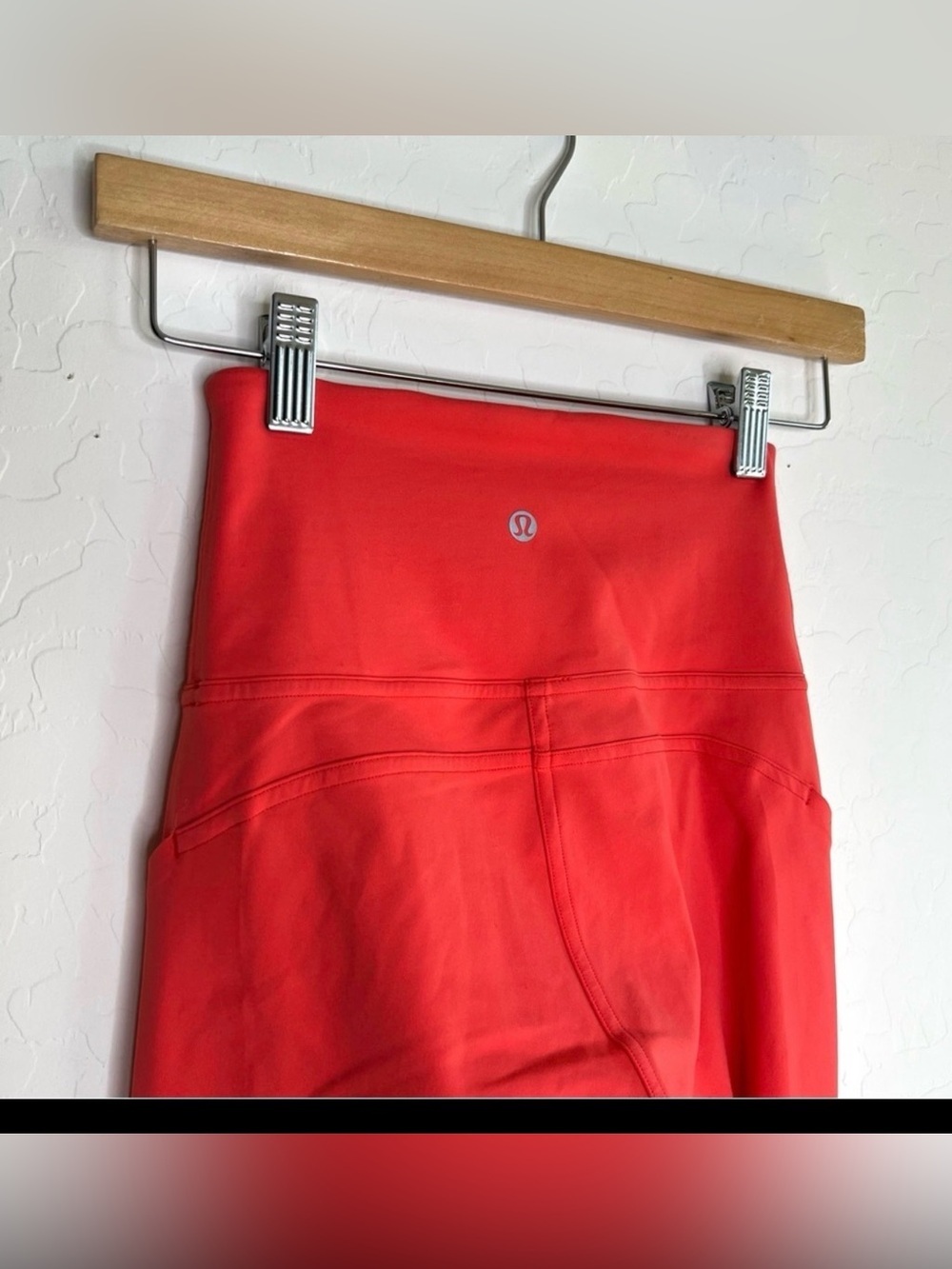 Lululemon Mastered Motion High-Rise Tight 28” Thermal Red Mesh Size 4 - Picture 6 of 9